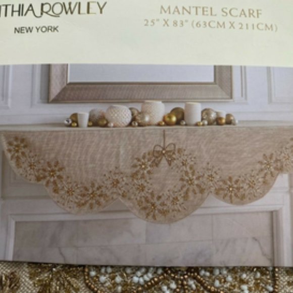 CYNTHIA ROWLEY 25" x 83" Embroidered Wreath Motif Mantel Scarf Christmas XMAS - Picture 2 of 10